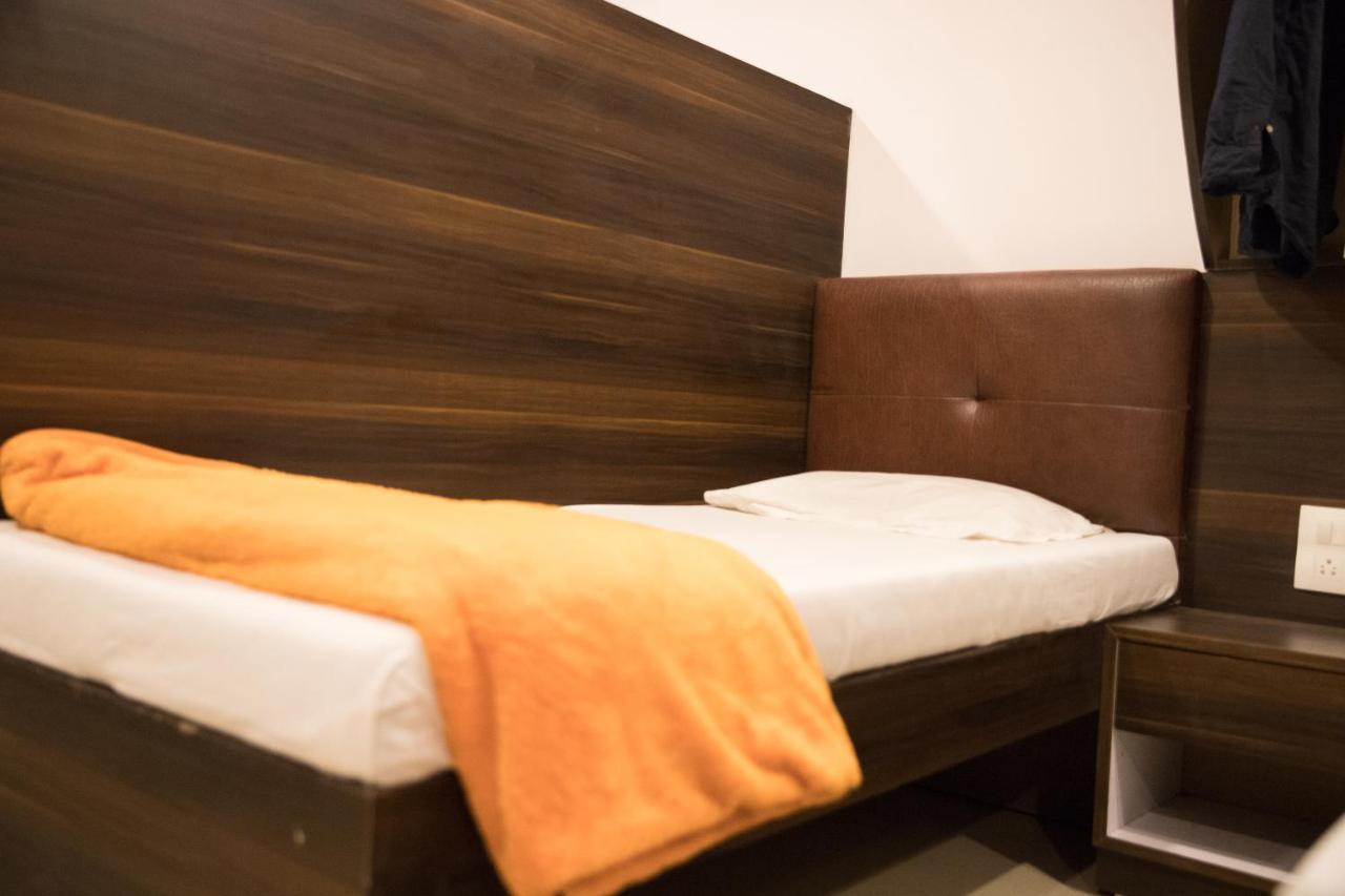 Hotel Alibaba Bombaj Exteriér fotografie