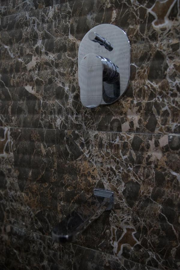 Hotel Alibaba Bombaj Exteriér fotografie